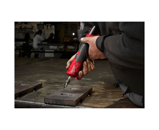 Шлифовальная машина Milwaukee M12FDGS-422B FUEL 1x2Ah, 1x4Ah (4933471436), изображение 7 Шлифовальная машина Milwaukee M12FDGS-422B FUEL 1x2Ah, 1x4Ah (4933471436), изображение 7