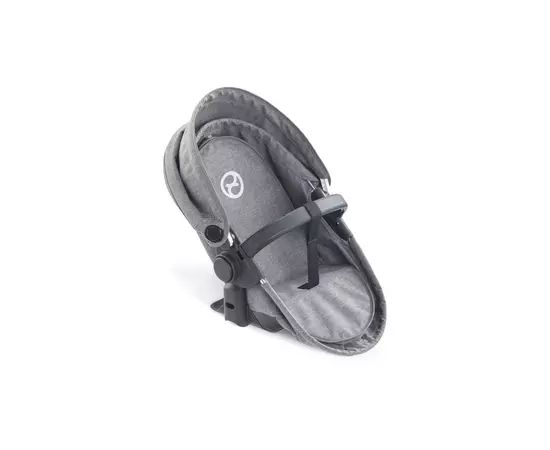 Коляска для кукол Corolle 3 в 1 "Cybex" со съемной люлькой, корзиной, серия 36-42 см (9000140770), изображение 8 Коляска для кукол Corolle 3 в 1 "Cybex" со съемной люлькой, корзиной, серия 36-42 см (9000140770), изображение 8