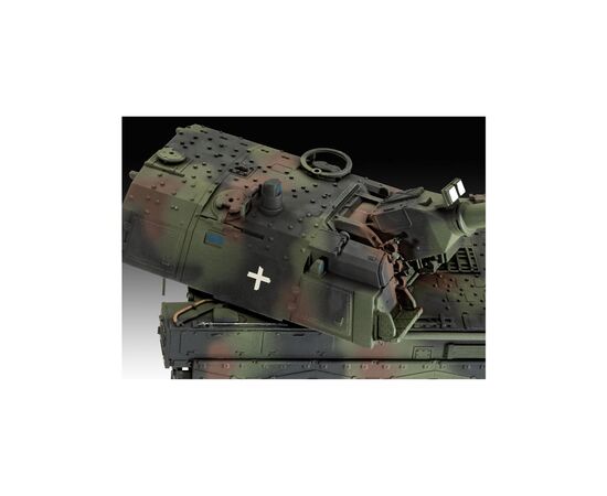 Сборная модель Revell САУ Panzerhaubitze 2000 (версия UA) уровень 4 масштаб 1:72 (RVL-63347), изображение 5 Сборная модель Revell САУ Panzerhaubitze 2000 (версия UA) уровень 4 масштаб 1:72 (RVL-63347), изображение 5