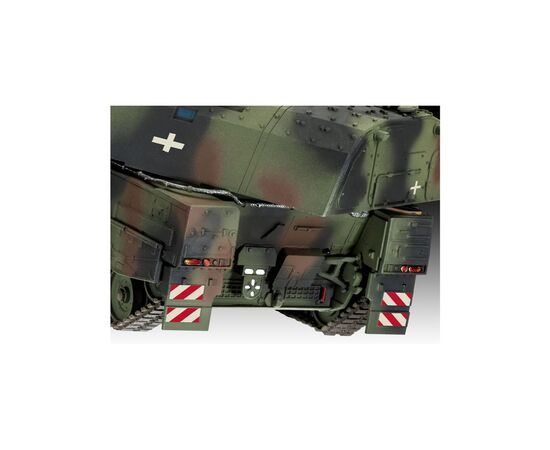 Сборная модель Revell САУ Panzerhaubitze 2000 (версия UA) уровень 4 масштаб 1:72 (RVL-63347), изображение 6 Сборная модель Revell САУ Panzerhaubitze 2000 (версия UA) уровень 4 масштаб 1:72 (RVL-63347), изображение 6