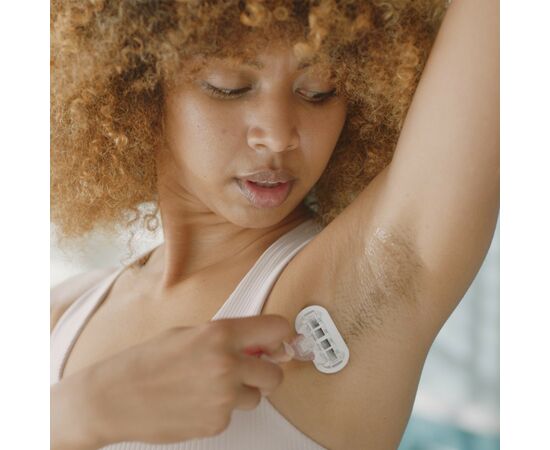 Бритва Gillette Venus Extra Smooth Sensitive RoseGold с 1 сменным картриджем (7702018517886), изображение 3 Бритва Gillette Venus Extra Smooth Sensitive RoseGold с 1 сменным картриджем (7702018517886), изображение 3