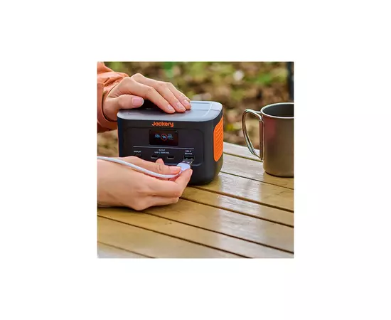 Зарядна станція Jackery Explorer 100 Plus 99.2Ah (Explorer-100PLS), зображення 5 Зарядна станція Jackery Explorer 100 Plus 99.2Ah (Explorer-100PLS), зображення 5