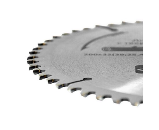 Диск пильный Grad по дереву с твердосплавными напайками Ø200×32(30;25.4)×60Т, 7000об/мин (1958275), изображение 2 Диск пильный Grad по дереву с твердосплавными напайками Ø200×32(30;25.4)×60Т, 7000об/мин (1958275), изображение 2