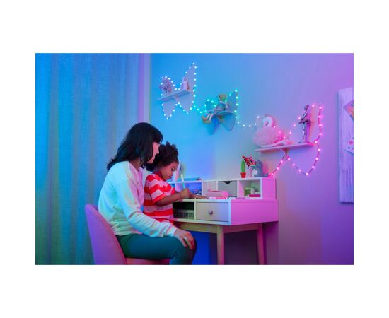 Гирлянда Twinkly Smart LED, Strings USB 200 Heart-shaped RGB LEDs, Green Wire, USB-C 12м (TWKH200RGB-G), изображение 3 Гирлянда Twinkly Smart LED, Strings USB 200 Heart-shaped RGB LEDs, Green Wire, USB-C 12м (TWKH200RGB-G), изображение 3