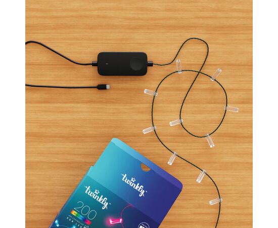 Гирлянда Twinkly Smart LED Strings USB 200 Candle-shaped RGB LEDs, Green Wire, USB-C 12м (TWKC200RGB-G), изображение 2 Гирлянда Twinkly Smart LED Strings USB 200 Candle-shaped RGB LEDs, Green Wire, USB-C 12м (TWKC200RGB-G), изображение 2