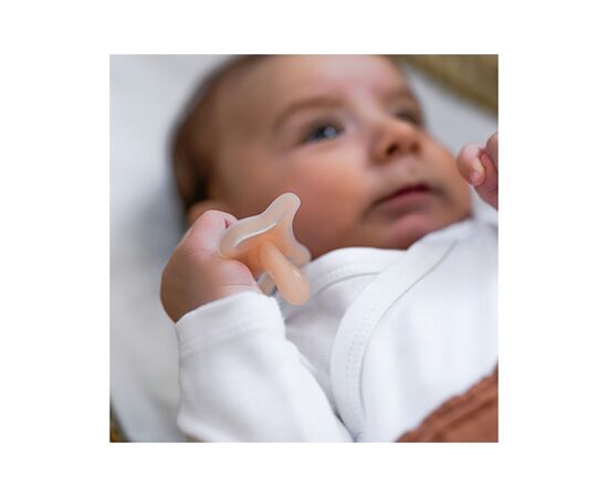 Пустышка Suavinex Zero.Zero для недоношенных детей, физиологическая, бежевая, до 2 месяцев (402527), изображение 5 Пустышка Suavinex Zero.Zero для недоношенных детей, физиологическая, бежевая, до 2 месяцев (402527), изображение 5