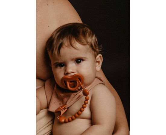 Пустышка Suavinex Colour Essence силиконовая физиологическая, 6-18 мес. (308088), изображение 4 Пустышка Suavinex Colour Essence силиконовая физиологическая, 6-18 мес. (308088), изображение 4