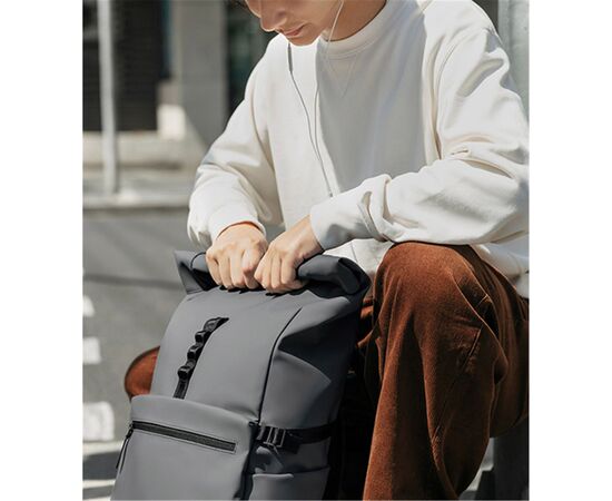 Рюкзак для ноутбука Xiaomi 15.6" Roll Top Casual Backpack (BHR9055GL), изображение 3 Рюкзак для ноутбука Xiaomi 15.6" Roll Top Casual Backpack (BHR9055GL), изображение 3