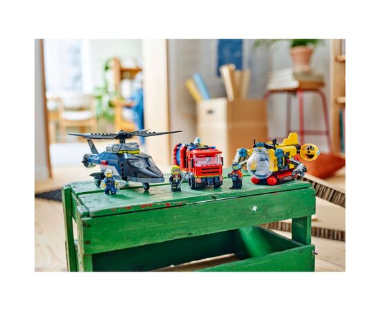 Конструктор LEGO City Ремікс вертольотів, пожежних машин і підводних човнів (60462), зображення 11