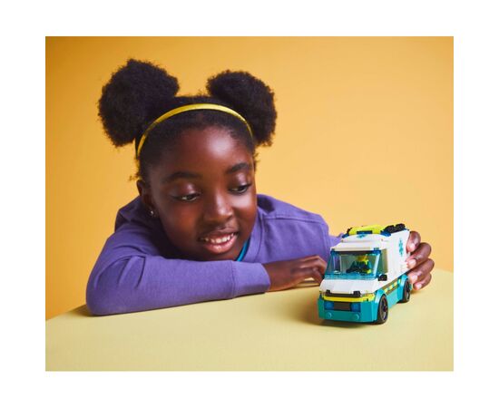 Конструктор LEGO City Скорая помощь (60451), изображение 9 Конструктор LEGO City Скорая помощь (60451), изображение 9