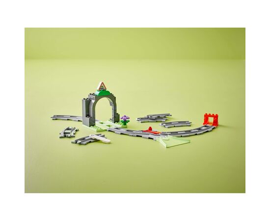 Конструктор LEGO DUPLO Town Дополнительный набор. Железнодорожный тоннель и пути (10425), изображение 11 Конструктор LEGO DUPLO Town Дополнительный набор. Железнодорожный тоннель и пути (10425), изображение 11