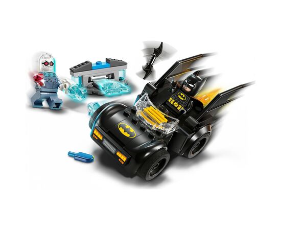 Конструктор LEGO Super Heroes Бэтмен и Бэтмобиль против мистера Фриза (76301), изображение 4 Конструктор LEGO Super Heroes Бэтмен и Бэтмобиль против мистера Фриза (76301), изображение 4