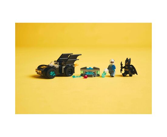 Конструктор LEGO Super Heroes Бэтмен и Бэтмобиль против мистера Фриза (76301), изображение 9 Конструктор LEGO Super Heroes Бэтмен и Бэтмобиль против мистера Фриза (76301), изображение 9