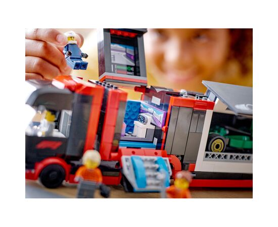 Конструктор LEGO City Грузовик F1 с автомобилями RB20 и AMR24 (60445), изображение 11 Конструктор LEGO City Грузовик F1 с автомобилями RB20 и AMR24 (60445), изображение 11