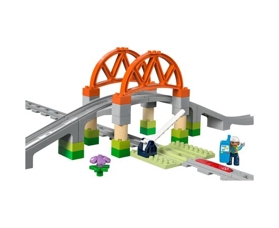 Конструктор LEGO DUPLO Town Дополнительный набор. Железнодорожный мост и пути (10426), изображение 2 Конструктор LEGO DUPLO Town Дополнительный набор. Железнодорожный мост и пути (10426), изображение 2