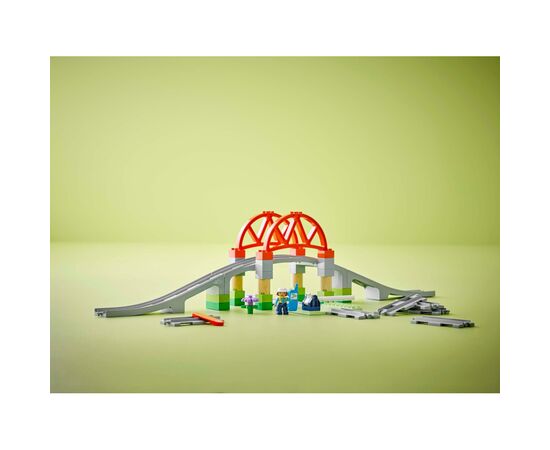 Конструктор LEGO DUPLO Town Дополнительный набор. Железнодорожный мост и пути (10426), изображение 9 Конструктор LEGO DUPLO Town Дополнительный набор. Железнодорожный мост и пути (10426), изображение 9