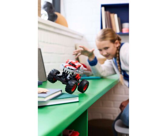 Конструктор LEGO Technic Monster Jam ThunderROARus з інерційним двигуном (42200), зображення 8 Конструктор LEGO Technic Monster Jam ThunderROARus з інерційним двигуном (42200), зображення 8