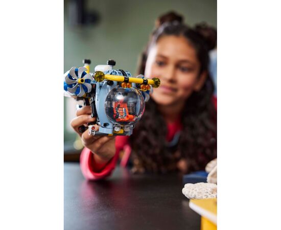 Конструктор LEGO Technic Глубоководная исследовательская подводная лодка (42201), изображение 11 Конструктор LEGO Technic Глубоководная исследовательская подводная лодка (42201), изображение 11