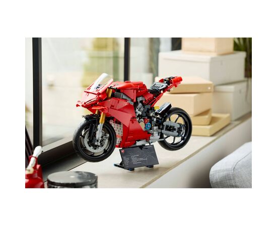 Конструктор LEGO Technic Мотоцикл Ducati Panigale V4 S (42202), изображение 12 Конструктор LEGO Technic Мотоцикл Ducati Panigale V4 S (42202), изображение 12
