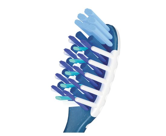 Зубна щітка Oral-B Pro-Expert Complete 7 средняя 1 шт + 1 шт бесплатно (3014260022051), зображення 3 Зубна щітка Oral-B Pro-Expert Complete 7 средняя 1 шт + 1 шт бесплатно (3014260022051), зображення 3