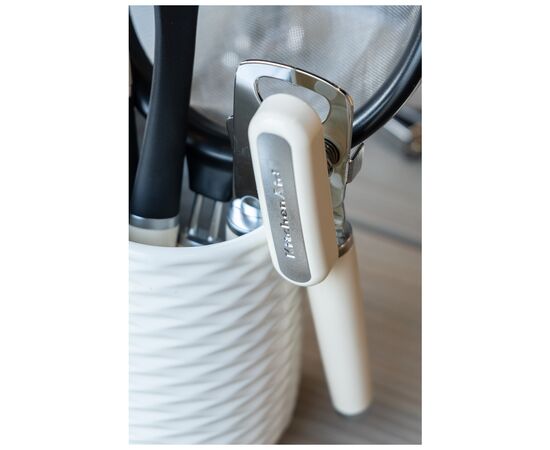 Консервный нож KitchenAid Coreline 21 см кремовий (KAG199OHACE), изображение 5 Консервный нож KitchenAid Coreline 21 см кремовий (KAG199OHACE), изображение 5