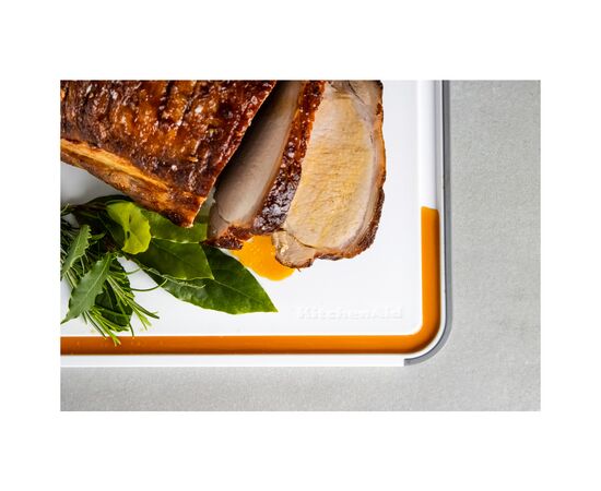 Разделочная доска KitchenAid Universal, двостороння, 35,5 х 28 х 1 (KEG700NOSMGA), изображение 8 Разделочная доска KitchenAid Universal, двостороння, 35,5 х 28 х 1 (KEG700NOSMGA), изображение 8