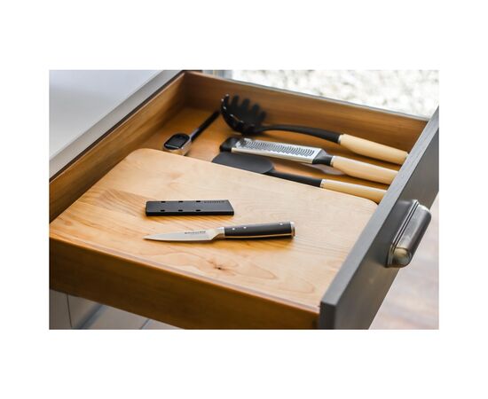 Кухонный нож KitchenAid Coreline для чистки овочів та фруктів з чохлом, 9 см (KOG35ASSOHOBA), изображение 7 Кухонный нож KitchenAid Coreline для чистки овочів та фруктів з чохлом, 9 см (KOG35ASSOHOBA), изображение 7