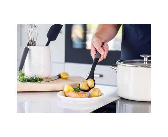 Ложка кухарська KitchenAid Coreline для сервіровки, 34 см, сіра (KAS003OHCGG), зображення 9 Ложка кухарська KitchenAid Coreline для сервіровки, 34 см, сіра (KAS003OHCGG), зображення 9