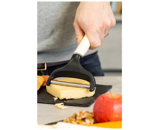 Кухонный нож KitchenAid Coreline для сиру, 20,3 см, кремовий (KAG133OHACE), изображение 3 Кухонный нож KitchenAid Coreline для сиру, 20,3 см, кремовий (KAG133OHACE), изображение 3