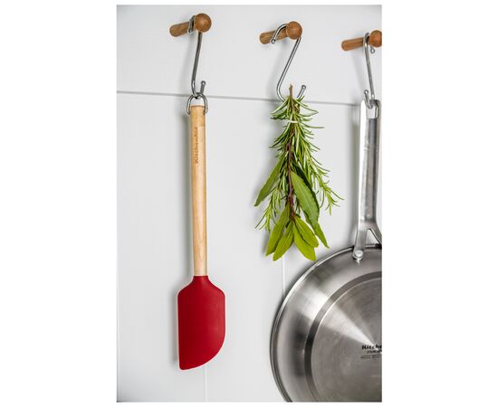 Лопатка кухонная KitchenAid Coreline для тіста, 31,8 см, береза, червоний (KQR731OHERE), изображение 6 Лопатка кухонная KitchenAid Coreline для тіста, 31,8 см, береза, червоний (KQR731OHERE), изображение 6