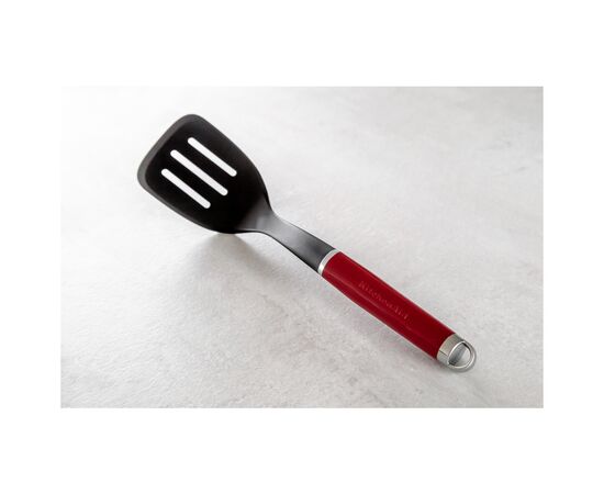 Лопатка кухонная KitchenAid Coreline з прорізами, 35,6 см, червоний (KAG002OHERE), изображение 5 Лопатка кухонная KitchenAid Coreline з прорізами, 35,6 см, червоний (KAG002OHERE), изображение 5