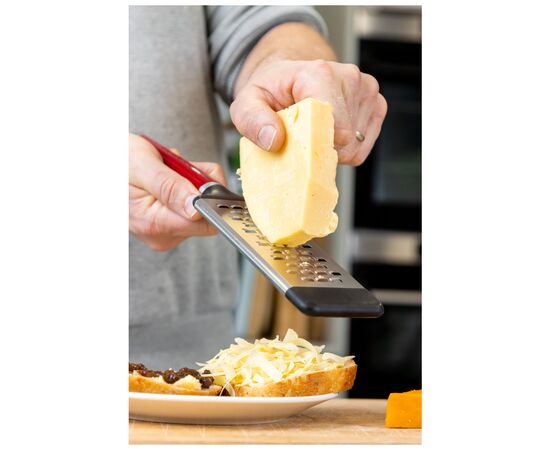 Терка KitchenAid Coreline, 29,6 см, з чохлом, червона (KAG320OHERE), изображение 7 Терка KitchenAid Coreline, 29,6 см, з чохлом, червона (KAG320OHERE), изображение 7