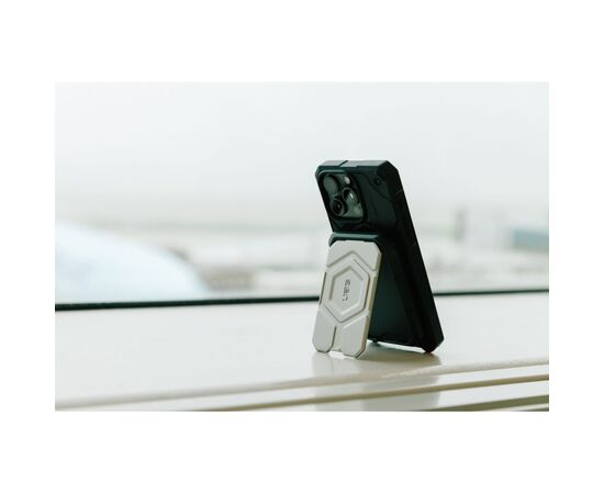 Чехол для мобильного телефона UAG Magnetic Wallet with Stand Black (964442114040), изображение 2