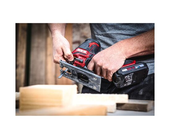 Электролобзик Skil аккумуляторный бесщеточный, 3440 CA Compact, 2.5Ah (SW1E3440CA+BC1E3110AA), изображение 3 Электролобзик Skil аккумуляторный бесщеточный, 3440 CA Compact, 2.5Ah (SW1E3440CA+BC1E3110AA), изображение 3