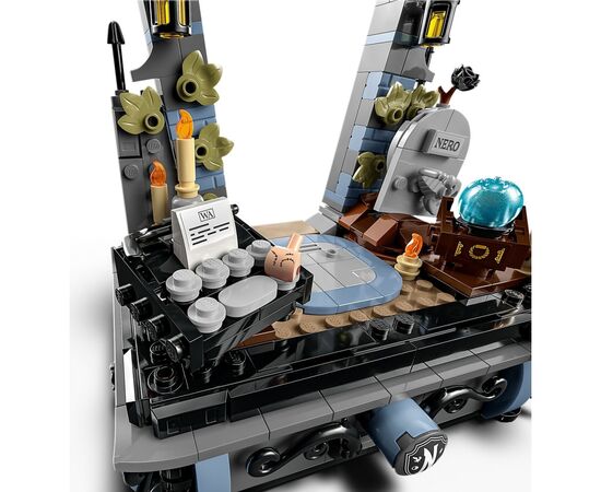 Конструктор LEGO Wednesday Фигурка Венздей Аддамс (76780), изображение 4 Конструктор LEGO Wednesday Фигурка Венздей Аддамс (76780), изображение 4