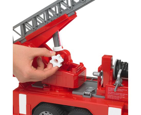 Спецтехника Bruder Пожарный грузовик с лестницей М1:16 (02771), изображение 4 Спецтехника Bruder Пожарный грузовик с лестницей М1:16 (02771), изображение 4