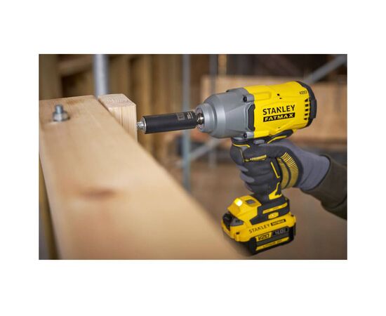 Гайковерт Stanley FatMax, ударний 18V, 4Ah, 950Нм, 2000 об/хв, 2600 уд/хв, 2.66кг (SFMCF940M1), зображення 11 Гайковерт Stanley FatMax, ударний 18V, 4Ah, 950Нм, 2000 об/хв, 2600 уд/хв, 2.66кг (SFMCF940M1), зображення 11
