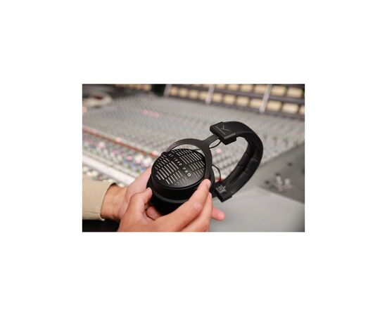 Наушники Beyerdynamic DT 1990 Pro MK II Black (531070), изображение 5 Наушники Beyerdynamic DT 1990 Pro MK II Black (531070), изображение 5