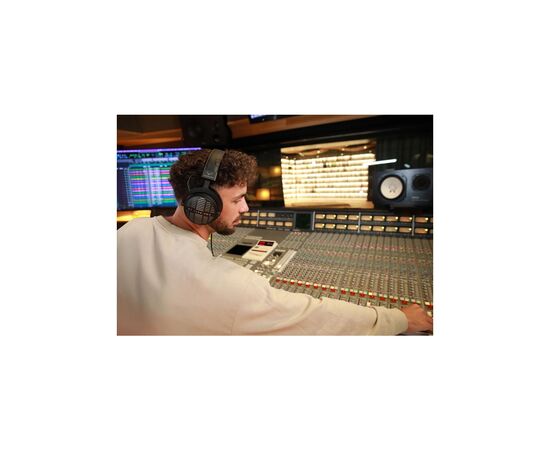 Наушники Beyerdynamic DT 1990 Pro MK II Black (531070), изображение 8 Наушники Beyerdynamic DT 1990 Pro MK II Black (531070), изображение 8