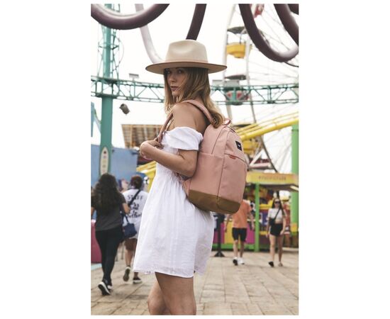 Рюкзак туристический Pacsafe Go 15L рожевий (35110340), изображение 9 Рюкзак туристический Pacsafe Go 15L рожевий (35110340), изображение 9