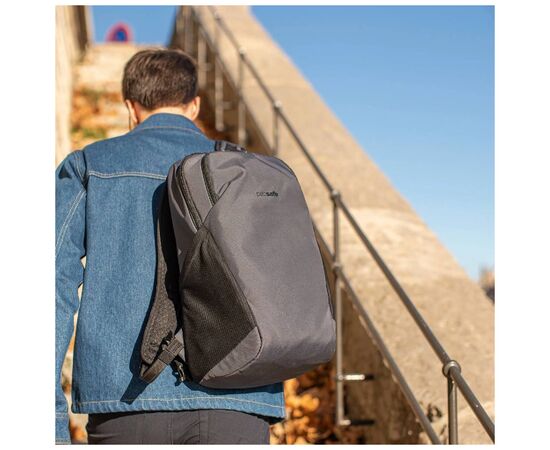 Рюкзак туристический Pacsafe Vibe 20L Anti-Theft Backpack графіт (60291144), изображение 9 Рюкзак туристический Pacsafe Vibe 20L Anti-Theft Backpack графіт (60291144), изображение 9