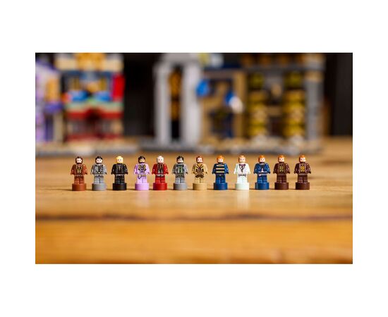 Конструктор LEGO Harry Potter Аллея Диагон. Колдовские магазины (76444), изображение 8 Конструктор LEGO Harry Potter Аллея Диагон. Колдовские магазины (76444), изображение 8