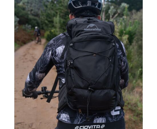 Рюкзак туристичний Naturehike для велоспорту CNK2300BB011 чорний (6976023923173), зображення 8 Рюкзак туристичний Naturehike для велоспорту CNK2300BB011 чорний (6976023923173), зображення 8