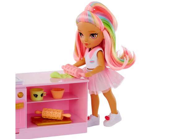 Кукла Rainbow High серии Littles - Кондитерская Кэнди (522058), изображение 6 Кукла Rainbow High серии Littles - Кондитерская Кэнди (522058), изображение 6
