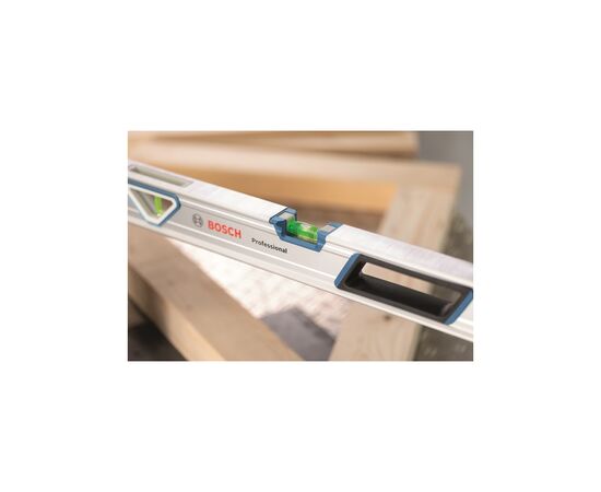 Уровень Bosch 60см, 3 капсулы, алюминиевый корпус, отверстия для руки (1.600.A01.6BP), изображение 3 Уровень Bosch 60см, 3 капсулы, алюминиевый корпус, отверстия для руки (1.600.A01.6BP), изображение 3