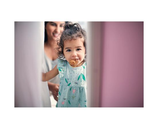 Пустышка Philips AVENT Ultra Soft ультрамягкая 6-18 мес 2 шт (SCF091/18), изображение 4 Пустышка Philips AVENT Ultra Soft ультрамягкая 6-18 мес 2 шт (SCF091/18), изображение 4