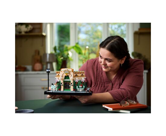 Конструктор LEGO Icons Французская кофейня (10362), изображение 8 Конструктор LEGO Icons Французская кофейня (10362), изображение 8