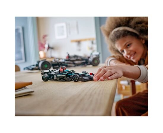 Конструктор LEGO Speed Champions Автомобиль для гонок Mercedes-AMG F1 W15 (77244), изображение 10 Конструктор LEGO Speed Champions Автомобиль для гонок Mercedes-AMG F1 W15 (77244), изображение 10