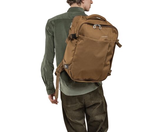 Рюкзак туристический Tucano Tugo M Cabin 15.6" коричневий (BKTUG-M-MC), изображение 11 Рюкзак туристический Tucano Tugo M Cabin 15.6" коричневий (BKTUG-M-MC), изображение 11