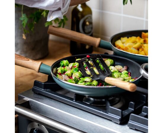 Сковорода GreenPan Mayflower Вок 28 см, 3,6 л з керамічним покриттям, блакитний (CC001683-001), изображение 3 Сковорода GreenPan Mayflower Вок 28 см, 3,6 л з керамічним покриттям, блакитний (CC001683-001), изображение 3